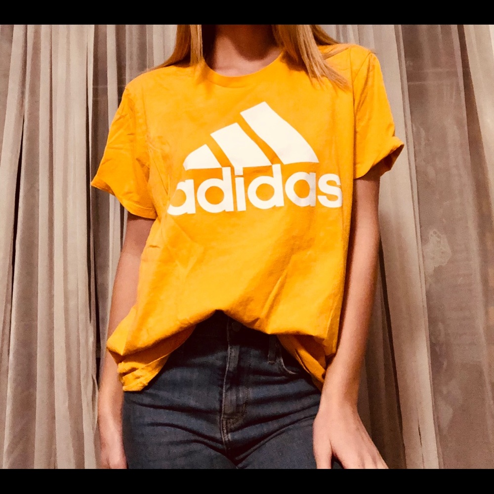 ADIDAS TSHIRT